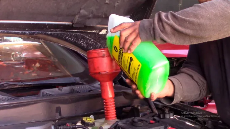 Recomiendan dar mantenimiento a autos en temporada de invierno