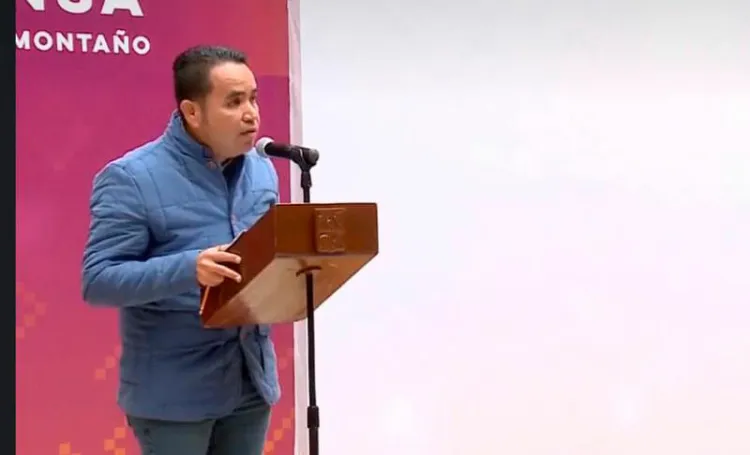 Proyecta Gobierno realizar 115 obras con contratación de un crédito