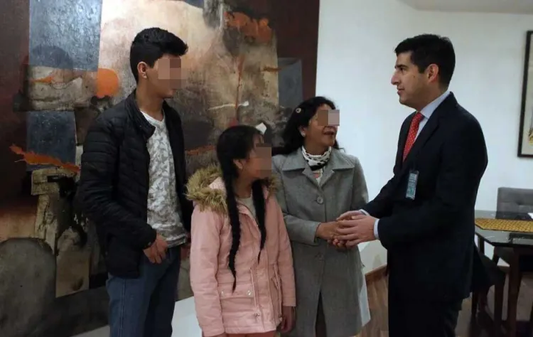 Llega a México familia de Pedro Castillo tras asilo político