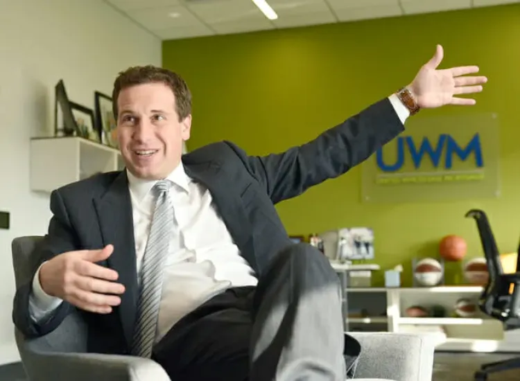 Concretan venta de Soles y Mercury