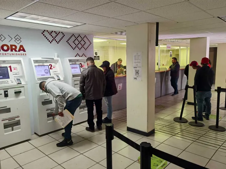 Luce vacía Agencia Fiscal por la época decembrina