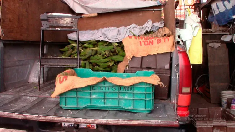 Tienen comerciantes de elotes buenas ventas