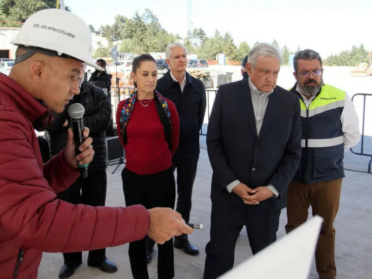 En un año vamos a estar subiéndonos al tren México-Toluca: AMLO