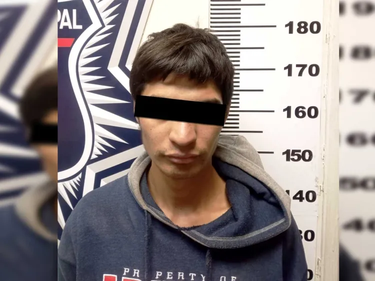 Apresado por querer llevarse unos tenis sin pagar