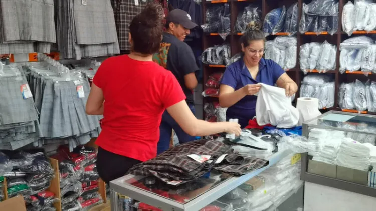Iniciará entrega de uniformes en febrero
