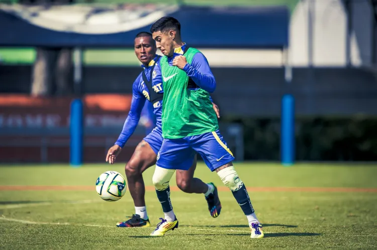 Aguilas buscan primer ganado