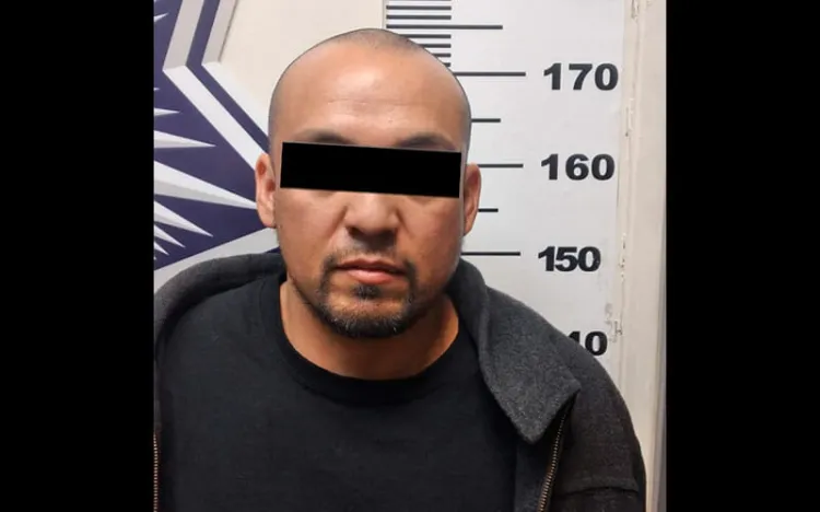 Pide gasolina y la paga con “puñetazos”