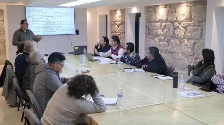 Comparece Director de el Oomapas ante regidores