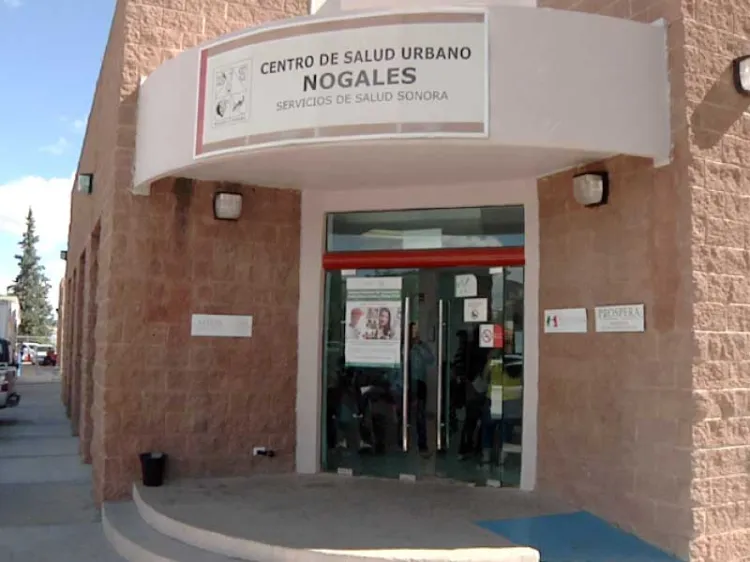 Acuden pocos a vacunarse contra Covid e influenza