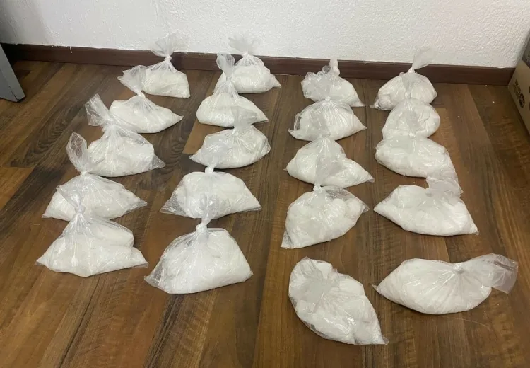 Es vinculado a proceso por posesión de arma y droga