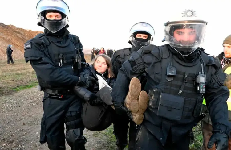 No es delito proteger el clima: Greta Thunberg