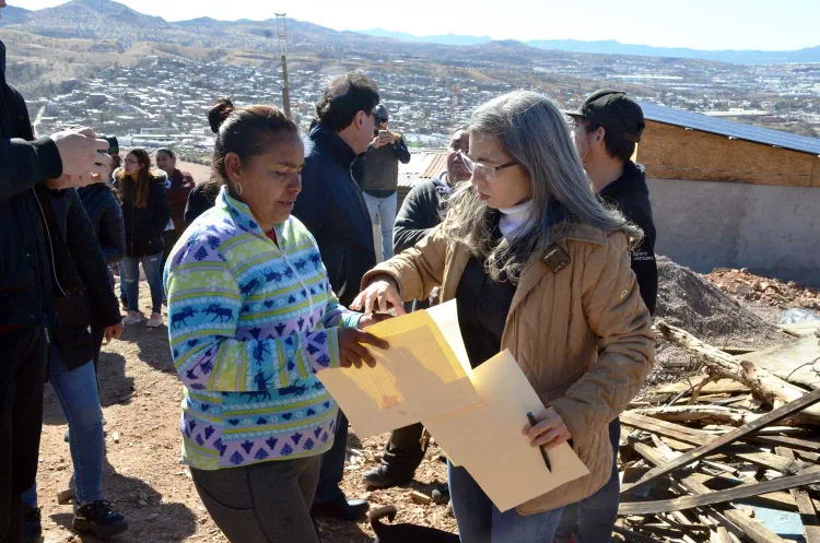 Encabeza Wendy Briseño entrega de obras en Nogales