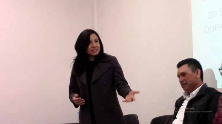 Presentan foro de alcoholismo y los medios de comunicación