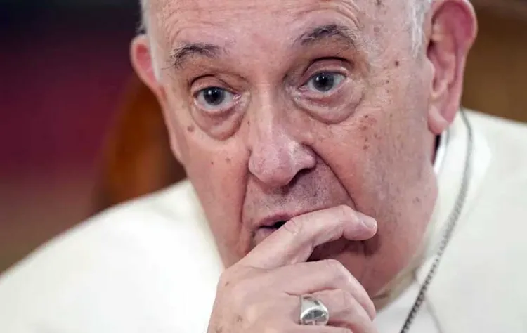 "La homosexualidad no es un delito, pero sí es pecado", dice papa Francisco