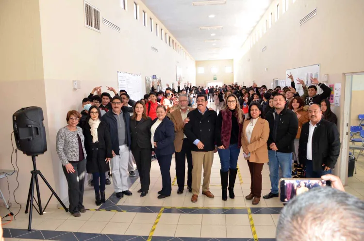 Encabeza directora de Cecytes Sonora inicio de semestre