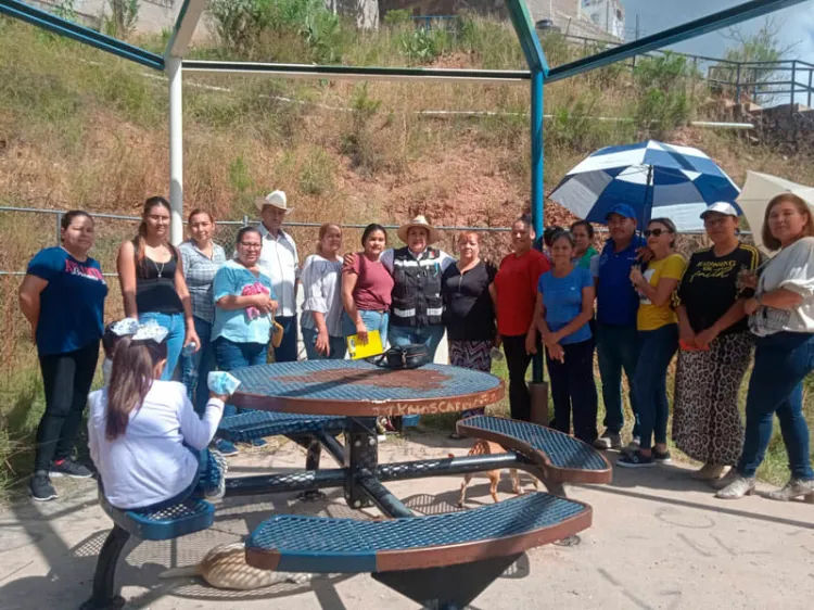 Busca regidora soluciones a distintas problemáticas en Nogales