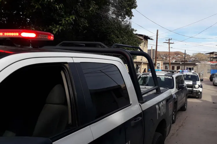 Denuncia a su esposo por agresión