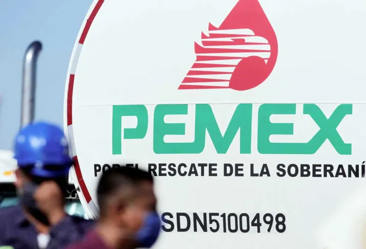 Asumirá la SH deuda de Pemex: AMLO