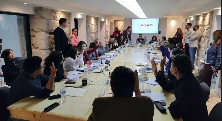 Autorizan regularizar predios de 20 escuelas