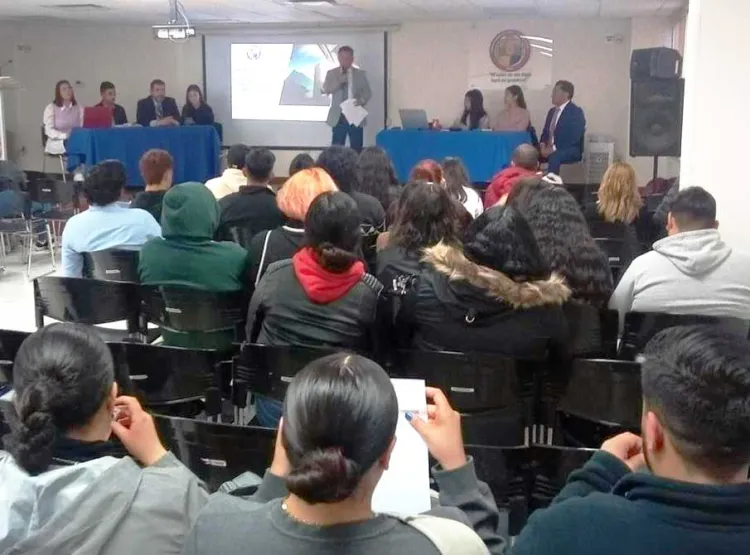 Participan universitarios en Coloquio de Derecho en la Unison