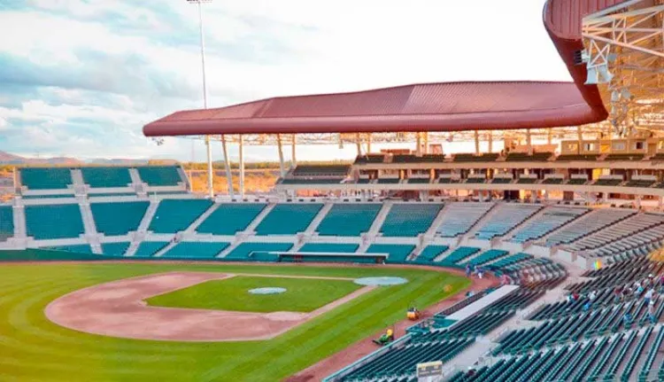 Está AMLO a favor de renombrar ‘Fernando Valenzuela’ al estadio Sonora