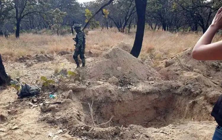 Suman 31 cuerpos encontrados en fosas de San Isidro Mazatepec, Tlajomulco