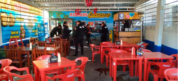 Entregan información preventiva a comerciantes