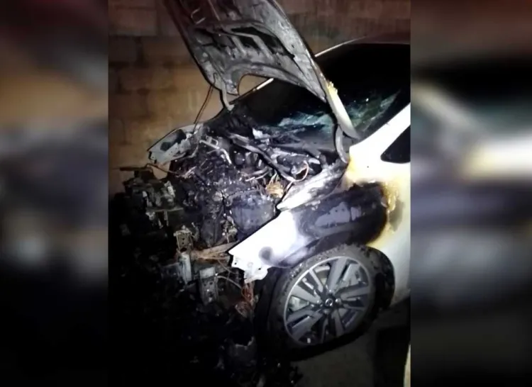 Sorprende diferentes casos de incendios de vehículos en la madrugada