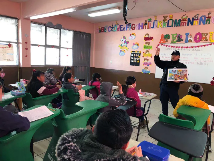 Llevan pláticas preventivas a escuelas