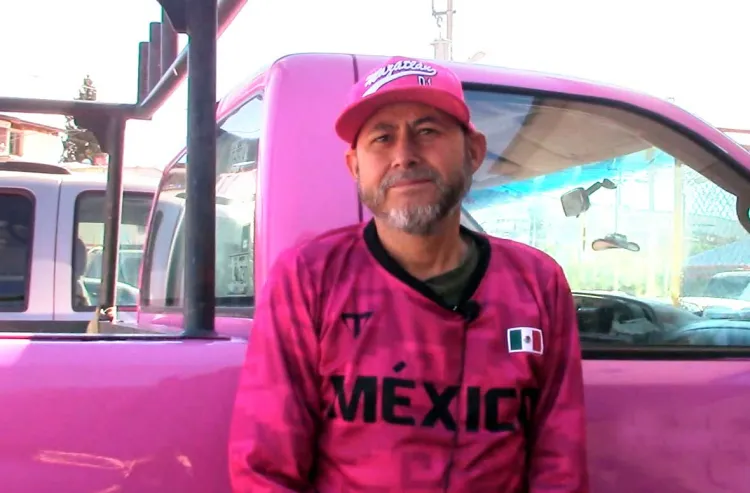 Pide Carlos Armando ayuda para su medicamento contra el cáncer