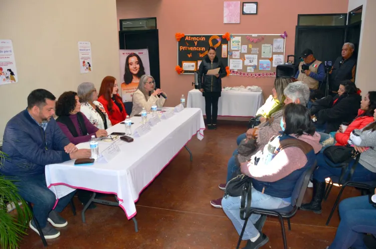 Entrega el INM apoyos para mujeres