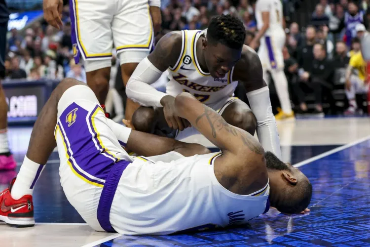 LeBron es baja por tres semanas