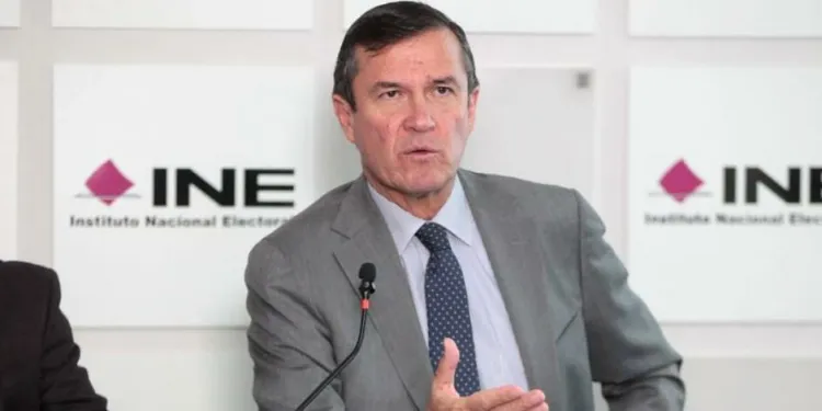 Tenía Edmundo Jacobo 30 años en el INE: López Obrador