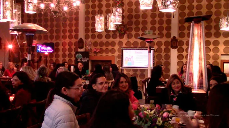 Conmemoran trabajo de mujeres del sector industrial