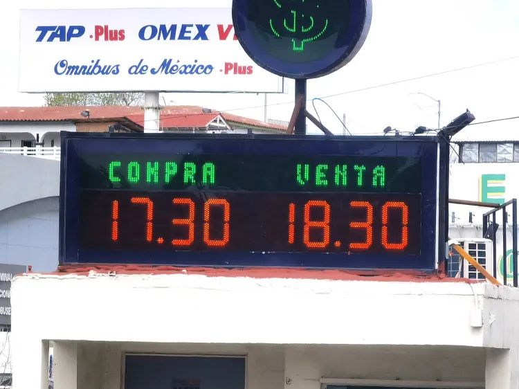Cae dólar hasta 18 pesos por uno en el fin de semana