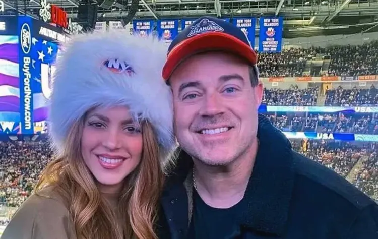Salen rumores de romance entre Shakira y Carson Daly, conductor de 'The Voice'