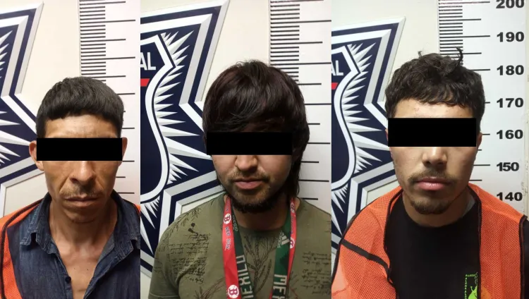 Los sorprenden desmantelando auto y se enfrentan a policías con armas blancas