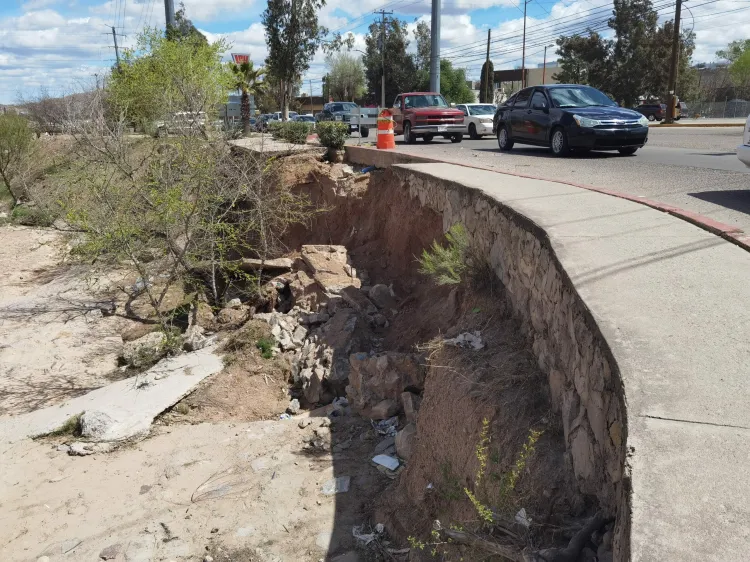 Socavón en avenida Tecnológico no representa peligro: UMPC