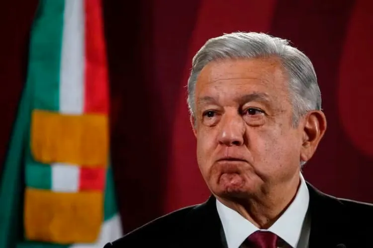 Hay un “departamentito” en EU que cuida al conservadurismo: AMLO