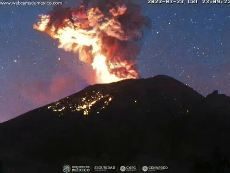 Popocatépetl registra impresionante explosión y la relacionan con invasión extraterrestre