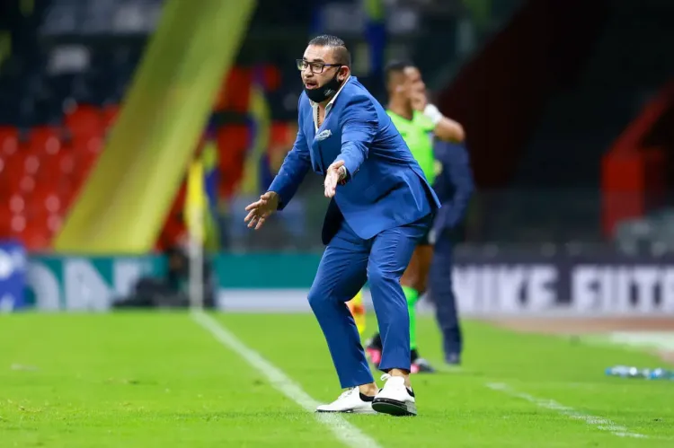 Mohamed dirigirá a Pumas