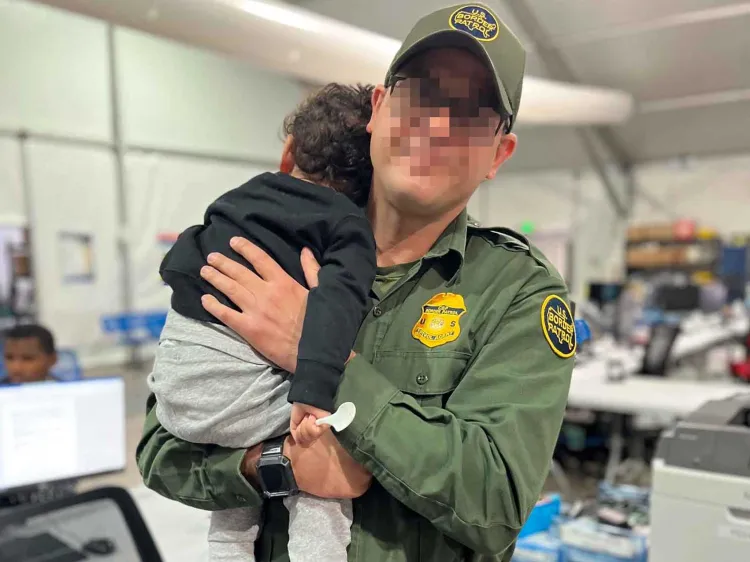 Abandona ‘pollero’ a niño en frontera entre Sonora y Arizona