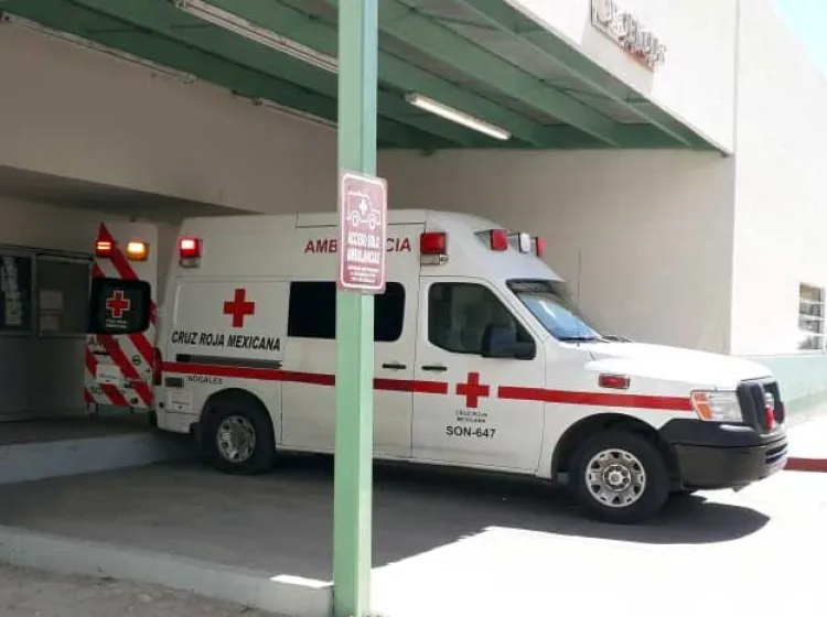 Levantan en bar a persona y lo dejan golpeado frente al aeropuerto