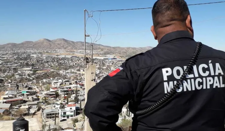 Regresan vehículo a propietario; no sabía que se lo habían robado