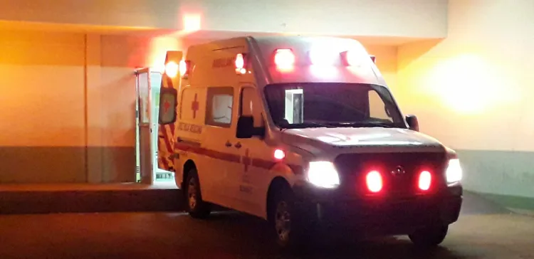 Recibe golpiza al caminar en sector Las Torres