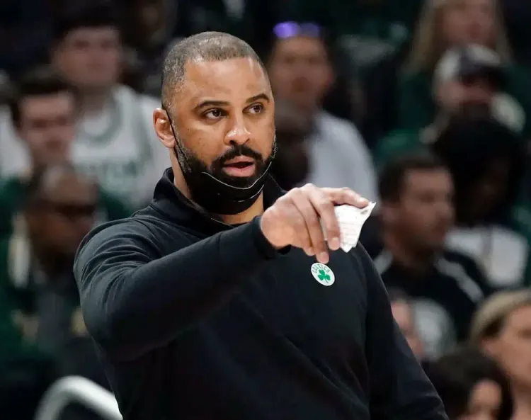 Udoka toma a Rockets