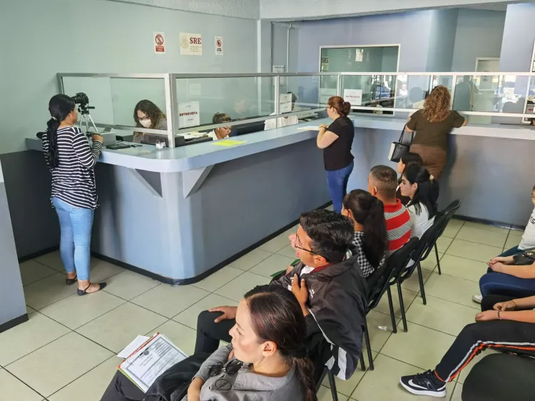 Alertan de fraudes en la SRE por atención de citas