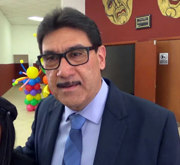 Pide alcalde confianza a proyecto de semaforización inteligente