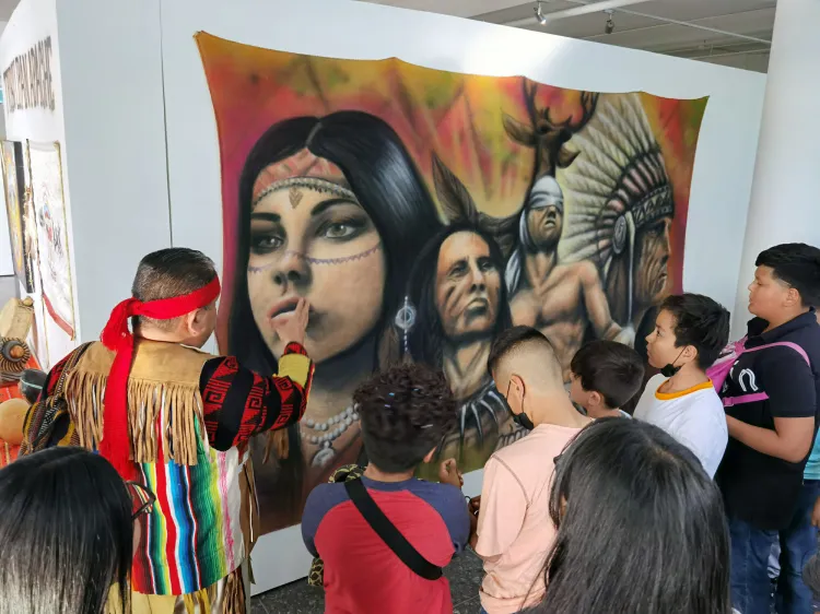 Exponen cultura y costumbres de grupo indígena en Nogales