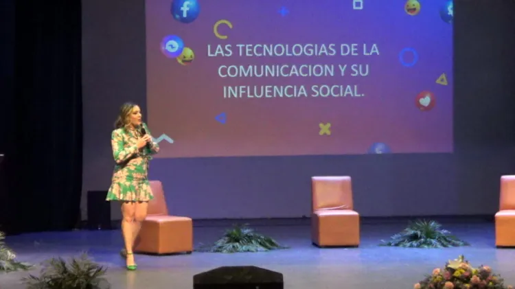 Desarrollan primer Congreso Municipal de Educación